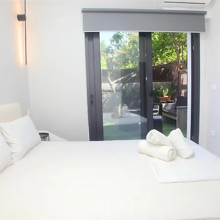Intown Apartament *